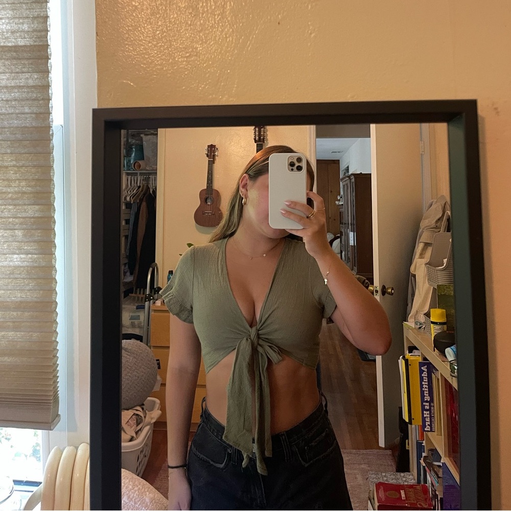princess polly green top